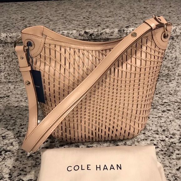 🎉HP✨SOLD✨Cole Haan NWT Genevieve Woven LeatherBag - Picture 5 of 8